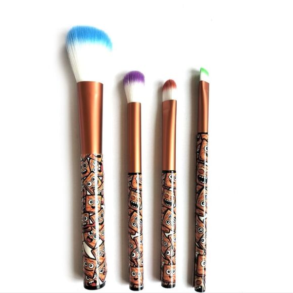 Taste Beauty Cinnamon Toast Crunch Cosmetic Brush Set - Picture 4 of 4